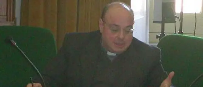 Scandalo clinica Serra d’Aiello: don Luberto sarà affidato ai servizi sociali