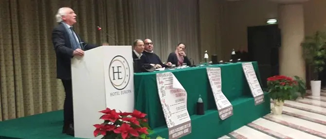 Guccione e Sculco chiedono di cambiare passo