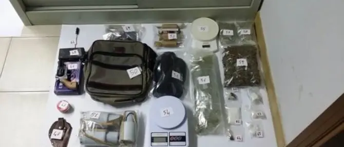 Armi da guerra e 'santabarbara' in casa, un arresto a Gioiosa