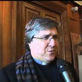 Il vescovo di Cassano ai giovani: ‘Studiate, i poteri vi vogliono ignoranti per schiavizzarvi’