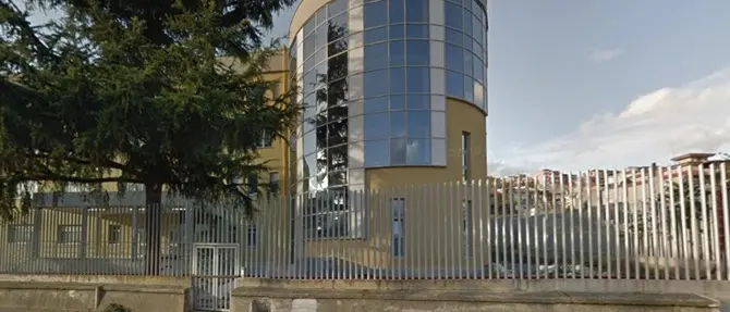 La caserma ‘disabitata’: il caso a Lamezia Terme