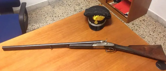 Armi clandestine e ricettazione: un arresto nel catanzarese