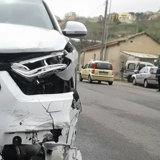 Incidente stradale a Vibo: grave 17enne -VIDEO