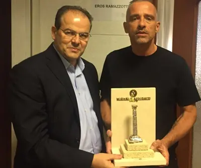 Sanremo 2016: a Eros Ramazzotti la Colonna d’Argento di Michele Affidato