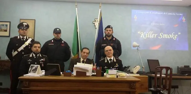 Bruciavano rifiuti e producevano diossina. Scatta l'operazione Killer Smoke - NOMI, VIDEO E FOTO