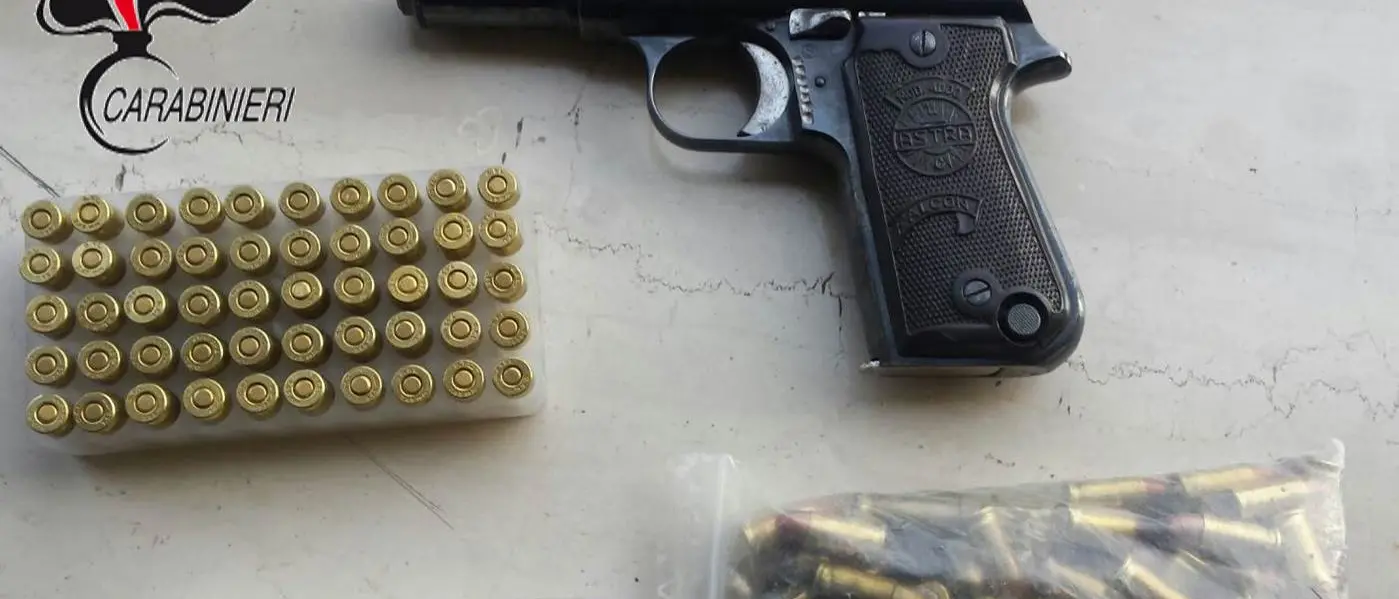 Armi e droga, 5 arresti a Gallina (RC)