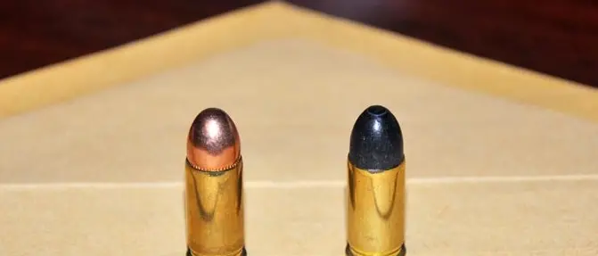 Colpi di pistola contro un salone di bellezza di Reggio