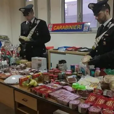 Rubano merce per un totale di 5000 euro, quattro arresti