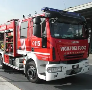 Vento a 135 km/h a Cosenza, la Protezione civile invita a 'non uscire di casa'