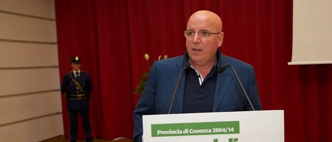 Metro Cosenza, Oliverio: 'Non si può giudicare un progetto che non si conosce'