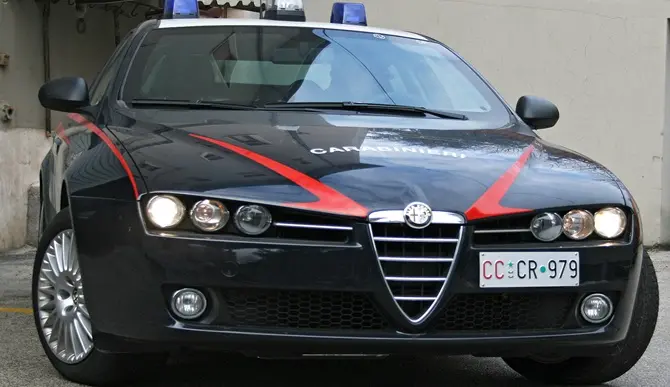 Marijuana nel garage, in manette padre e figlio nel reggino