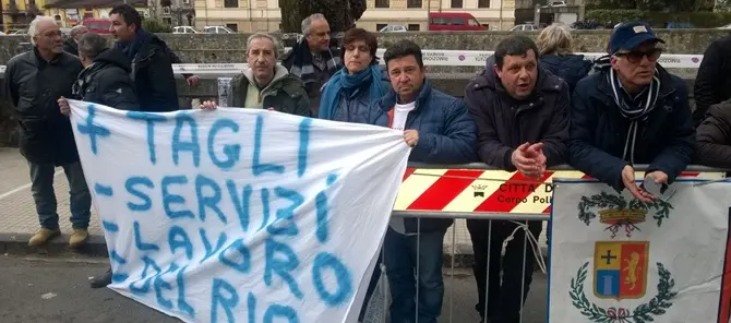 Lavoratori della Provincia di Vibo ricevuti da Delrio