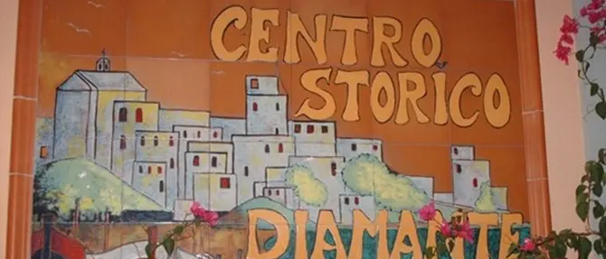 Diamante, la città dei murales