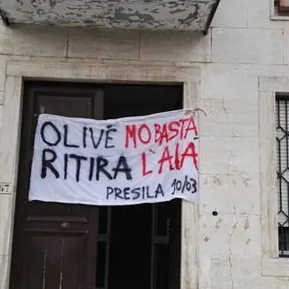 Il Comitato Ambientale Presilano occupa il Comune di Celico