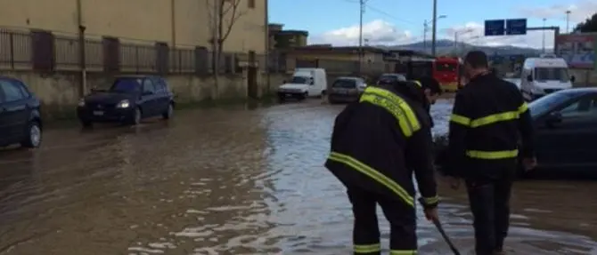 Maltempo nel catanzarese, oltre quaranta gli interventi dei vigili del fuoco