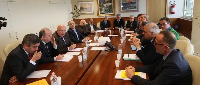 Oliverio e i dg delle aziende ospedaliere e sanitarie scrivono a Scura