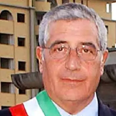 L’ex sindaco di Rende legato alle cosche