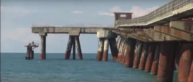 Reportage - L'ecomostro del Golfo