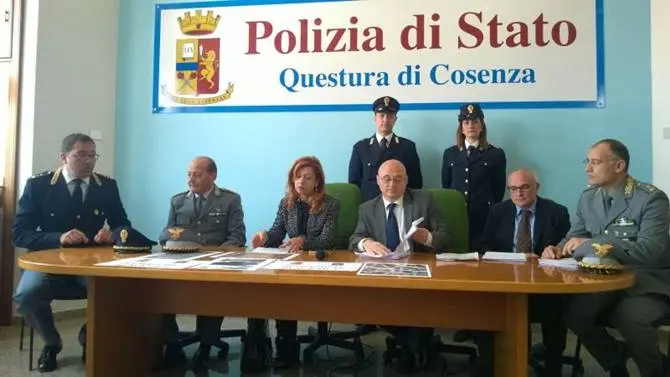 Cosenza: 'Operazione black out', 13 misure cautelari per traffico di rame NOMI-VIDEO