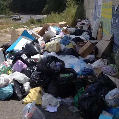 Sequestrata discarica abusiva a Catanzaro