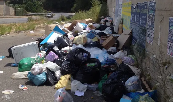 Sequestrata discarica abusiva a Catanzaro