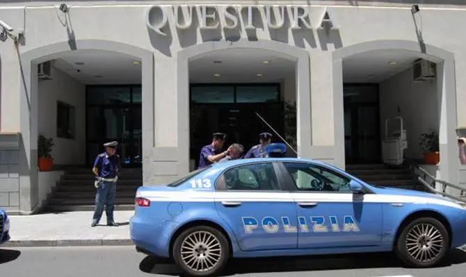 Cancella verbale a figlio del boss, arrestato sottufficiale della Capitaneria di porto