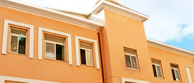 Furto in una scuola di Cosenza: rubati numerosi computer