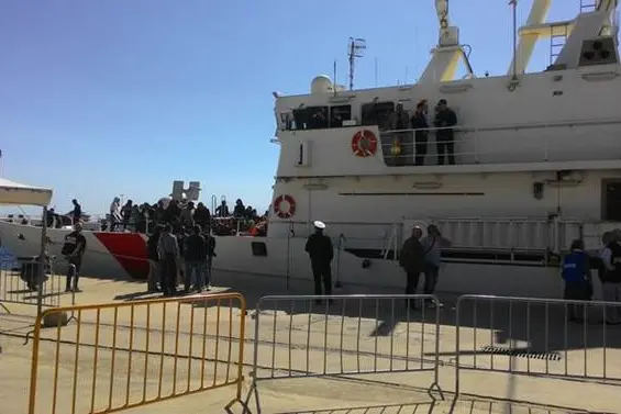 Nave Peluso a Reggio Calabria , ANSA