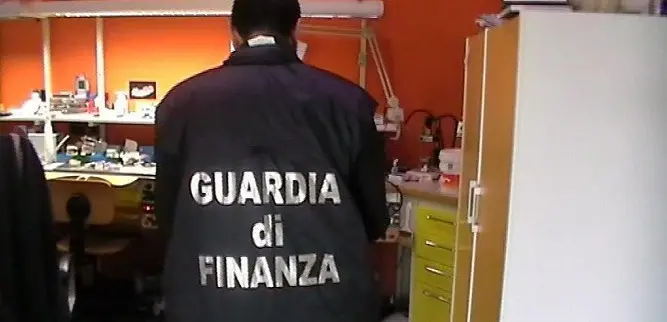 Cosenza, scoperto falso dentista