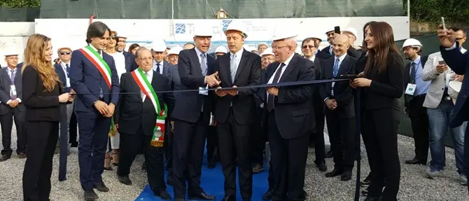 Inaugurazione dell’elettrodotto, Oliverio con Renzi: ‘Agli impegni seguono i fatti’