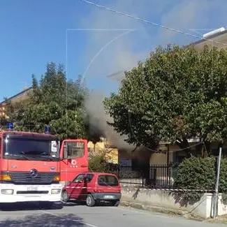 Nocera, esplode una bombola in una pasticceria: quattro feriti (FOTO)