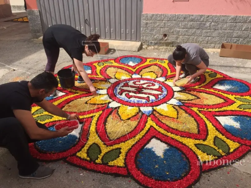 L'Inviato Speciale Più: Potenzoni, il paese dell'infiorata