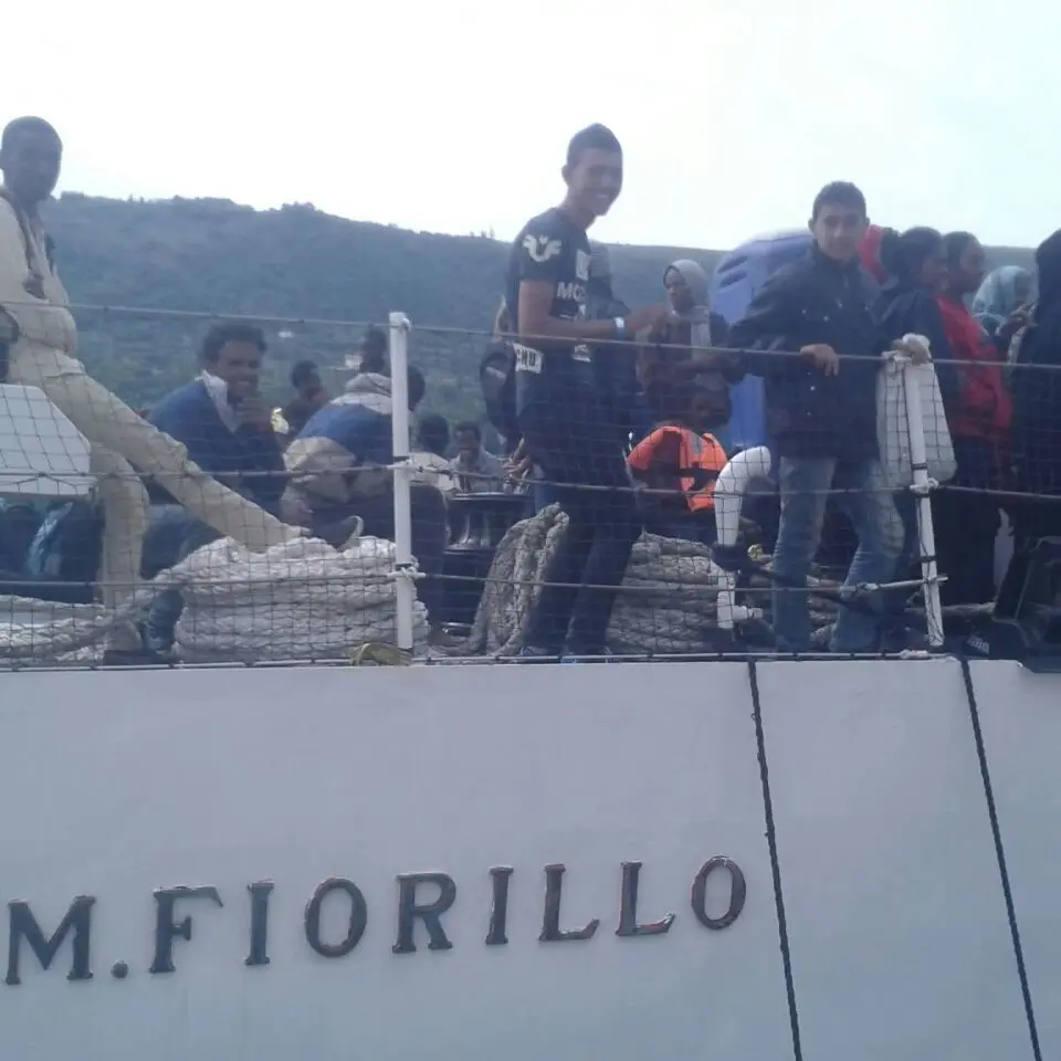 Migranti, 370 sbarcati al porto di Vibo Marina