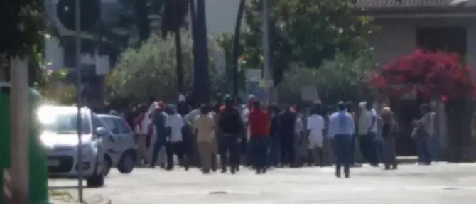 Sale la tensione a San Ferdinando: protesta dei migranti