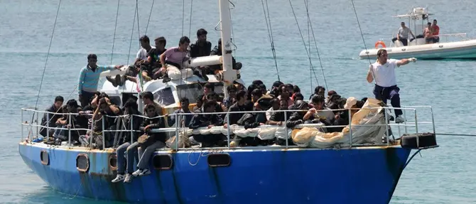 Sbarcati 55 migranti a Botricello