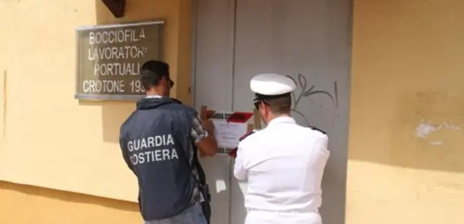 Crotone, sequestrata la sede della Compagnia portuale