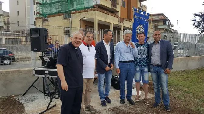 Il Rotary Vibo consegna i giochi alla Sacra famiglia