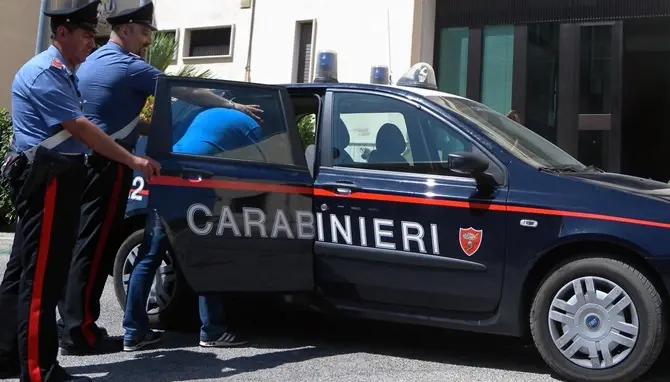 Furto e lesioni personali, arrestato 27enne reggino