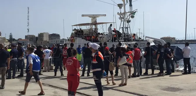 Nuovo sbarco a Crotone, attesi 266 migranti