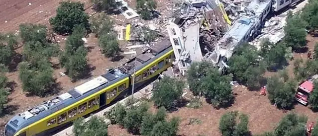 Scontro treni in Puglia: 27 morti, 50 i feriti