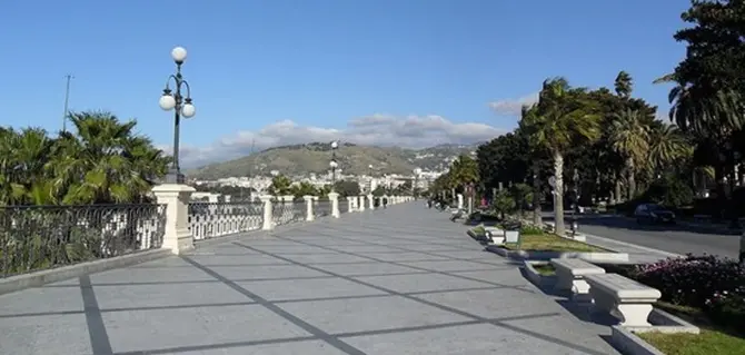 Reggio, ennesima chiusura dei gazebo sul lungomare