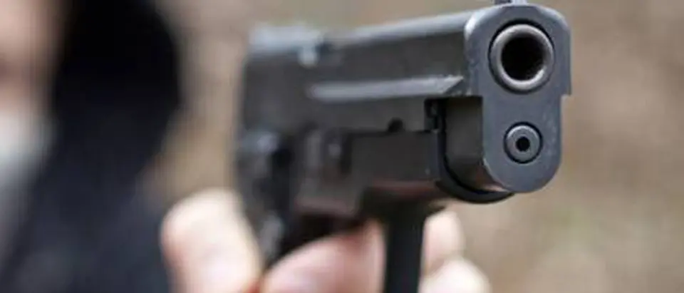 Sequestrano avvocato per riottenere un terreno: arrestati coniugi a Lamezia