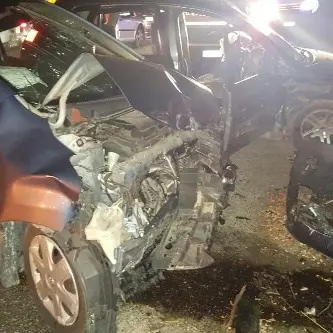 Grave incidente nel Cosentino, cinque feriti