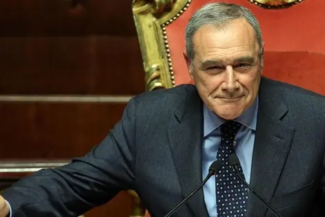 Pietro Grasso, neopresidente del Senato, durante il discorso dopo la sua elezione nell\\'aula del Senato, Roma, 16 marzo 2013. ANSA/ ALESSANDRO DI MEO , ANSA