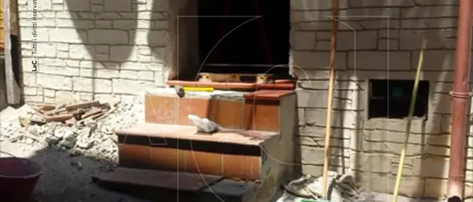 Bomba contro casa di immigrati a Lamezia