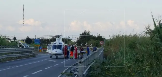 Finisce con l’auto in una scarpata: grave giovane nel Cosentino