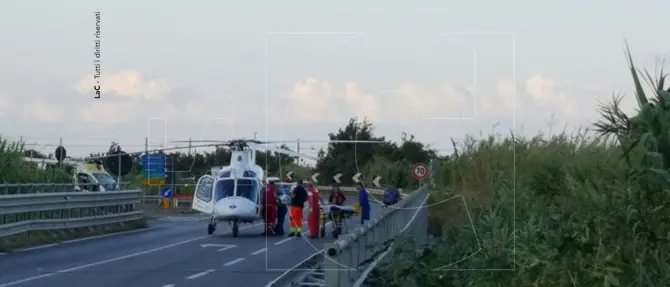 Finisce con l’auto in una scarpata: grave giovane nel Cosentino