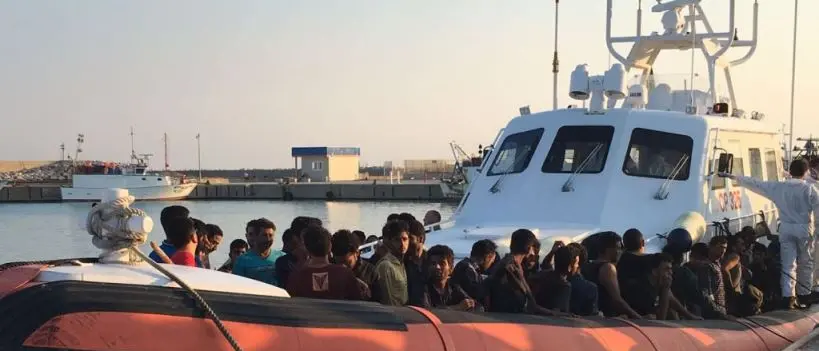In 80 sbarcati a Roccella dopo 5 giorni e 6 notti in mare - VIDEO