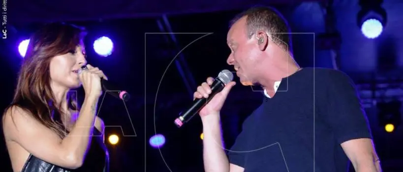 VIDEO - Pienone a Tropea per Gigi D’Alessio e Anna Tatangelo