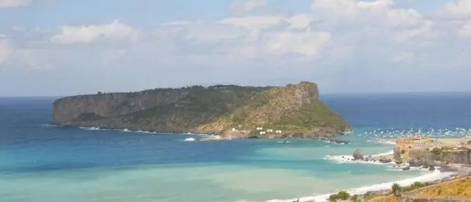 Tragedia a Praia a Mare: turista muore annegato